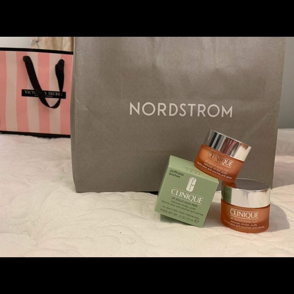 Clinique - All about Eyes Moisturizing